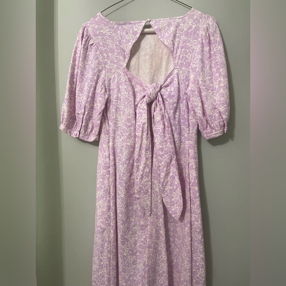 Lilac and white floral midi dress - Picture 3 of 4